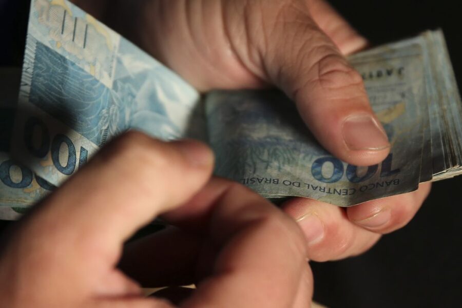 Brasileiros têm mais de R$ 5,1 bilhões esquecidos em bancos | Agência Brasil