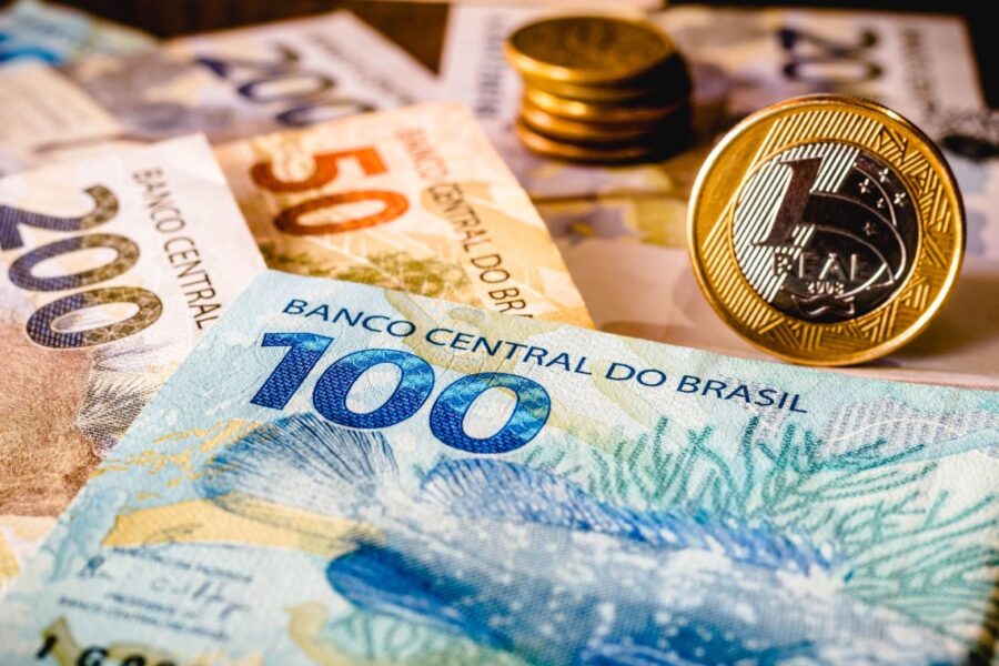 Mercado mantém estáveis projeções para inflação, juros, PIB e dólar