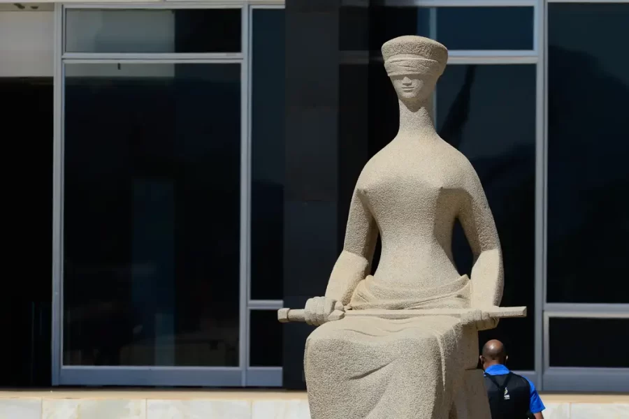 Juízes pedem adiamento de decisão que limitou penduricalhos