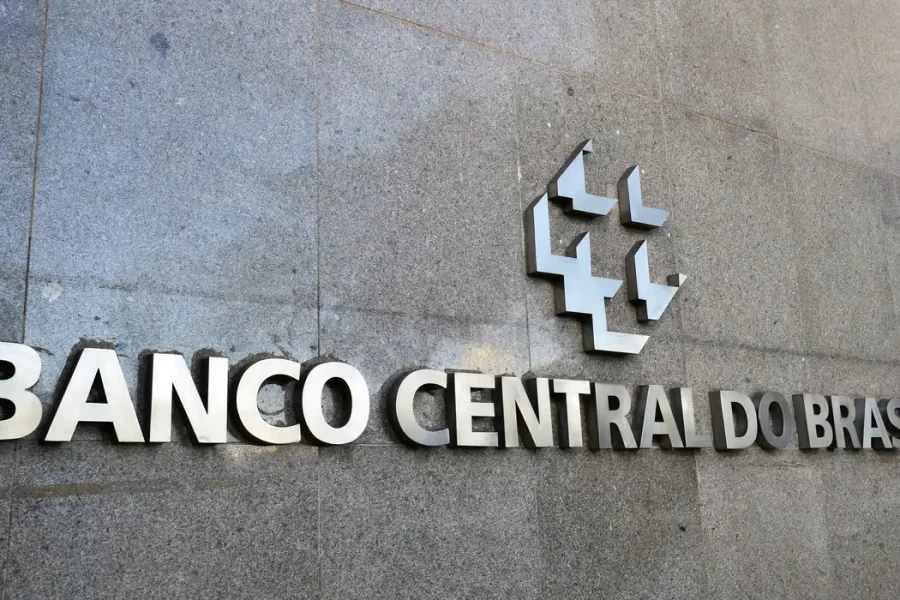 Mercado eleva projeção de inflação e vê Selic em 14% ao ano em 2026