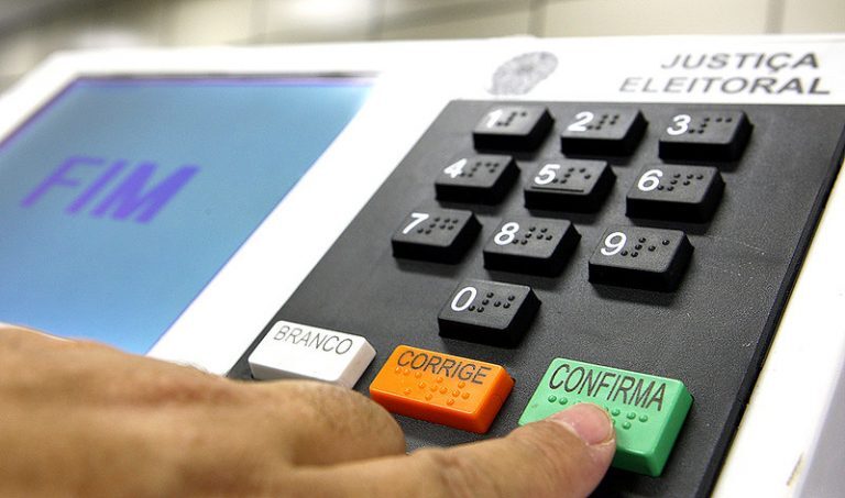 Brasil tem quase 2 milhões de eleitores com deficiência, aponta TSE