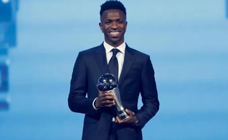 Vini Jr. renova contrato com Real Madrid até 2032