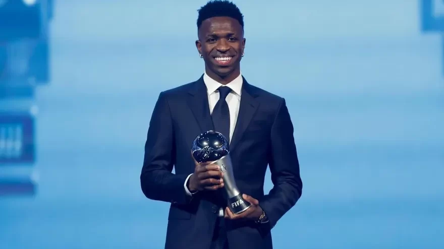 Vini Jr. renova contrato com Real Madrid até 2032