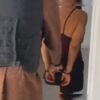Mulher é presa por esfaquear namorado após ter língua mordida durante beijo