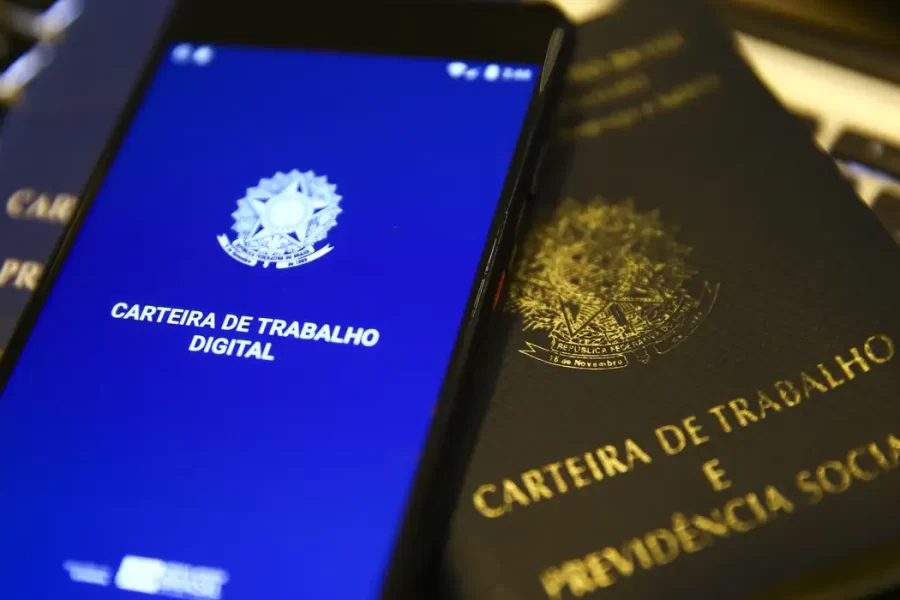 Desemprego no 2º trimestre é 5,4%, o menor já registrado no período