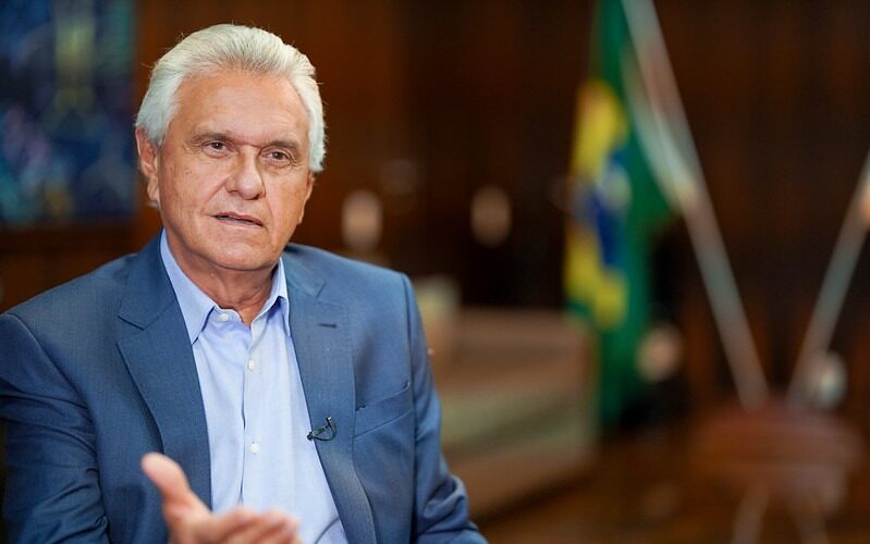 Pesquisa coloca Caiado à frente de Lula no segundo turno