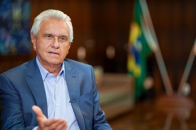 Pesquisa coloca Caiado à frente de Lula no segundo turno