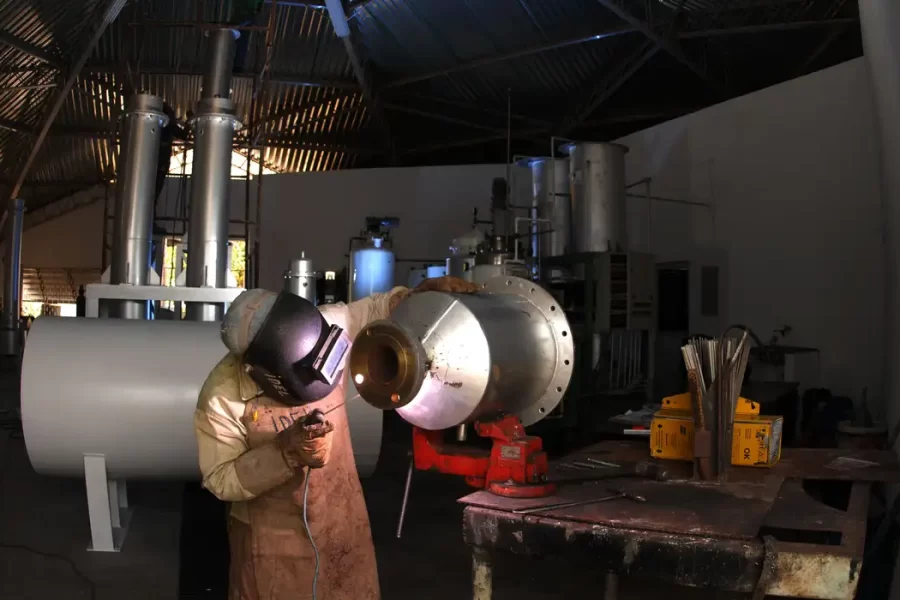 Faturamento da indústria sobe 2,3% em janeiro, mas está abaixo de 2025