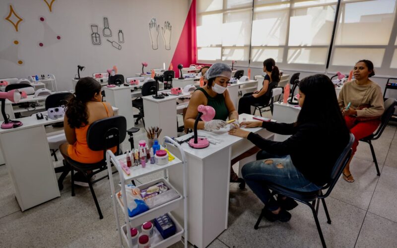 Pnad Contínua: Goiás tem maior contingente feminino empregado em toda a série histórica