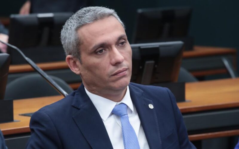 STF torna Gustavo Gayer réu por injúria contra Lula após publicação nas redes sociais