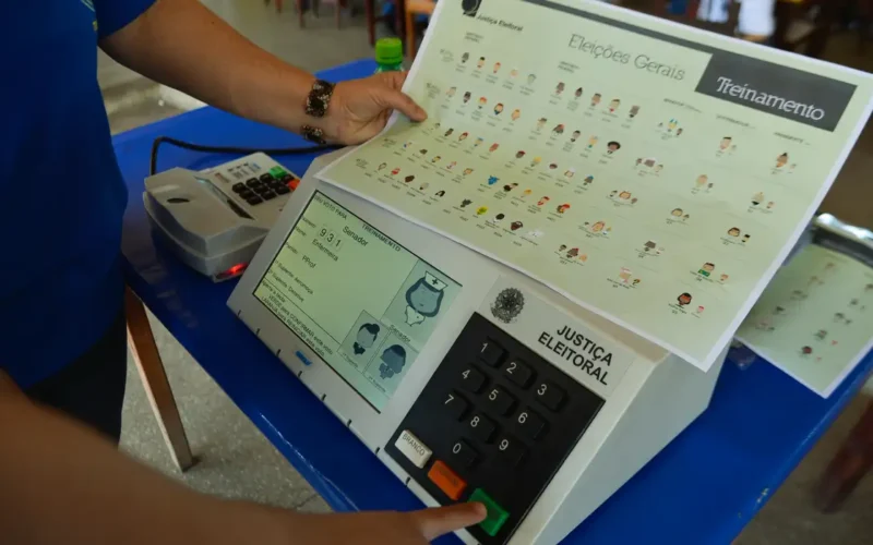 Prazo para tirar ou regularizar título de eleitor termina nesta quarta