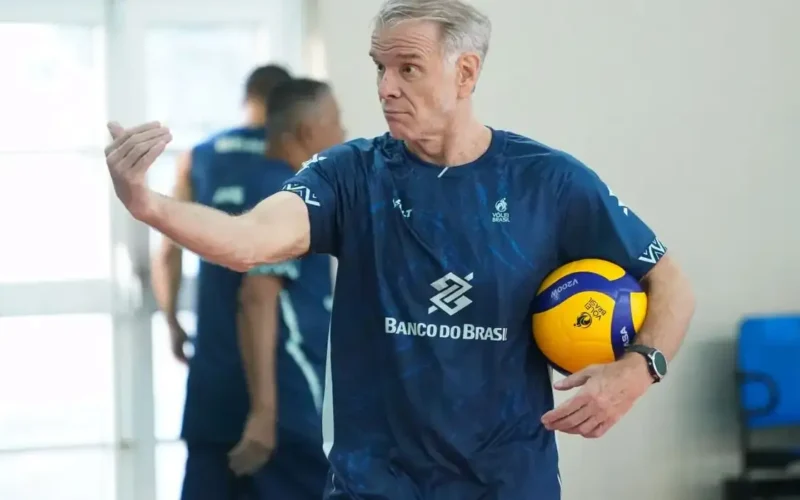 Bernardinho anuncia os inscritos do Brasil na Liga das Nações de Vôlei