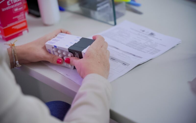 Acesso a medicamentos de alto custo cresce 120% em Goiás