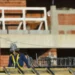 Construção empregou 2,5 milhões e pagou média de 2,1 salários mínimos