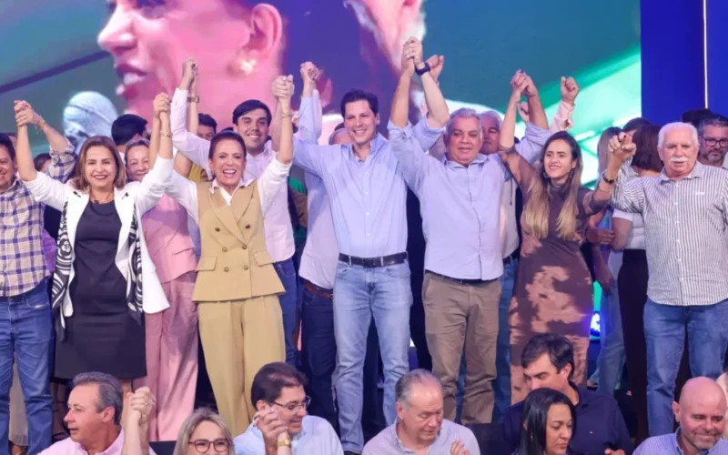 Evento em Goiânia reúne 46 prefeitos ao lado de Gracinha Caiado