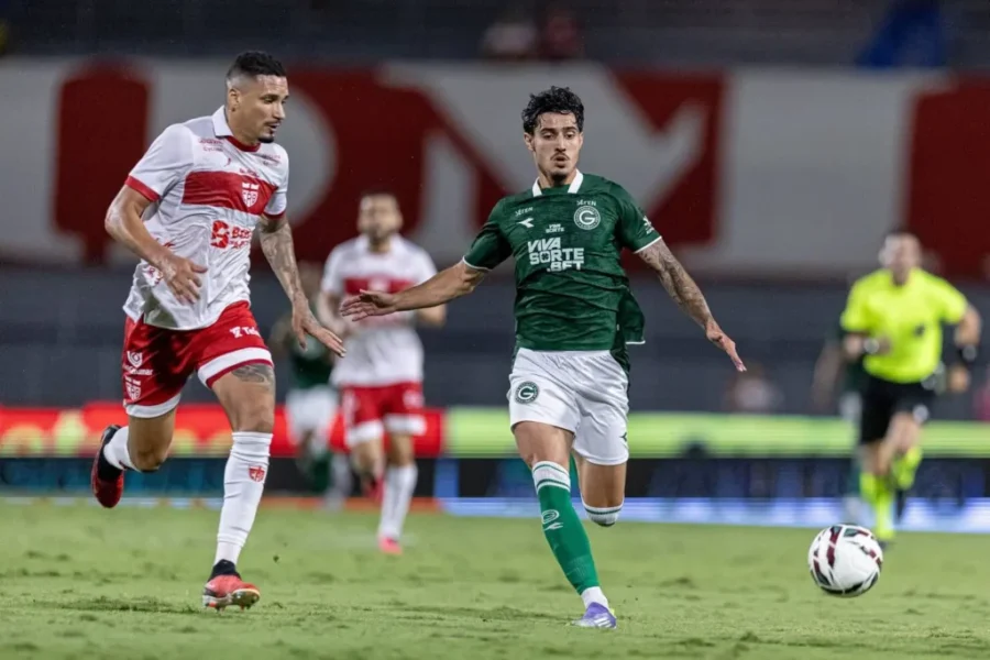 Goiás abre vantagem, mas sofre empate do CRB pela Série B