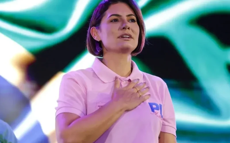 Michelle Bolsonaro elogia programa do governo Lula para surdos e recebe críticas de bolsonaristas