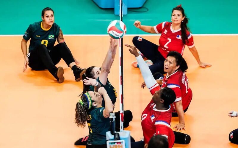 Brasil avança invicto às oitavas do Mundial de vôlei sentado e entra em quadra nesta terça-feira