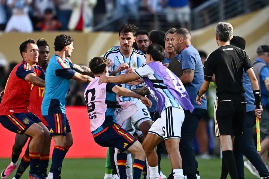 Fifa abre investigação sobre briga entre jogadores após final da Copa do Mundo de 2026