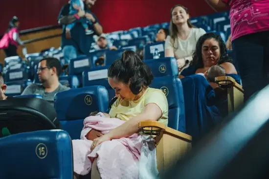 CineMaterna exibe “Moana” em sessão adaptada para famílias com bebês em Goiânia