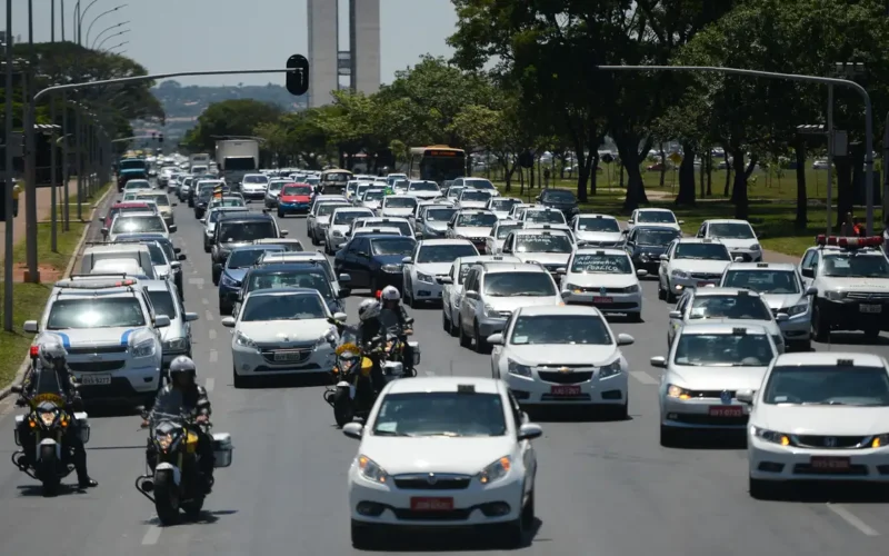 Crédito para carros de aplicativo tem teto elevado para R$ 200 mil