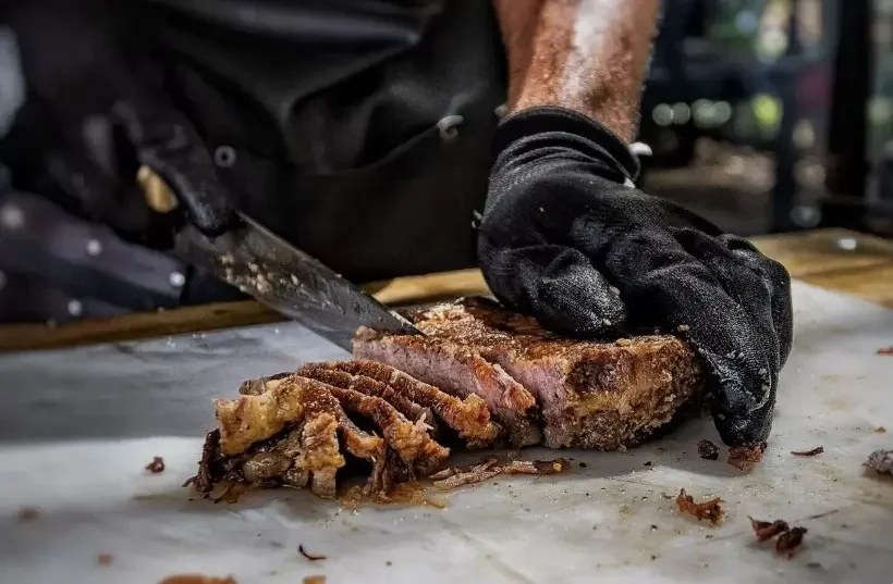 Festival Chão e Brasa reúne churrasco, shows e programação gratuita em Goiânia