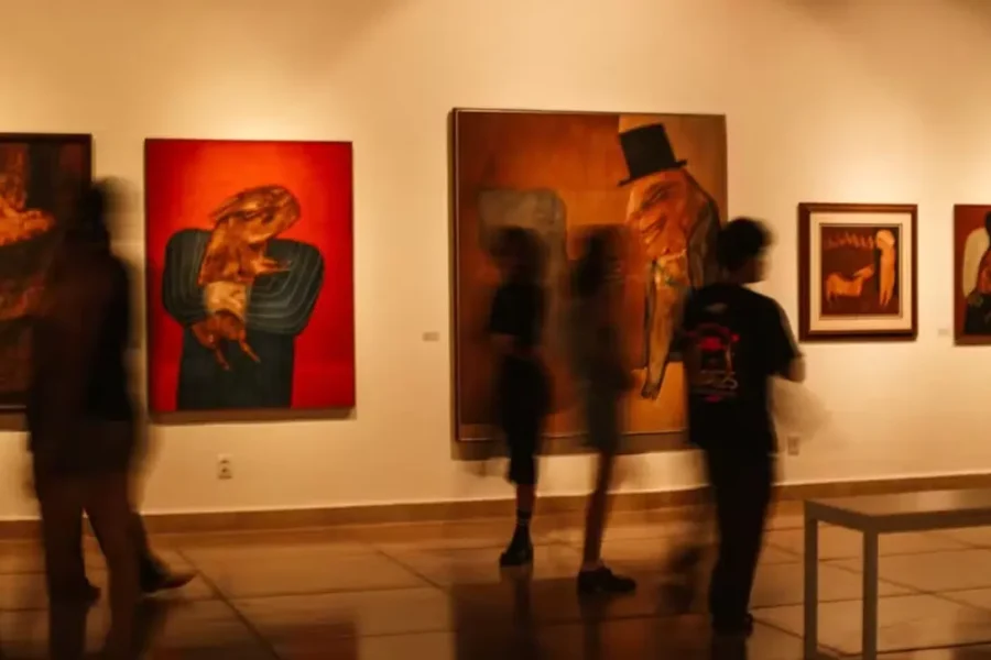 Exposição de Siron Franco entra na última semana em Goiânia após receber 20 mil visitantes