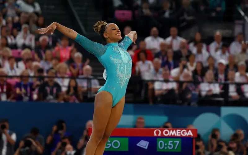 Após 2 anos, Rebeca Andrade volta a disputar etapa da Copa do Mundo