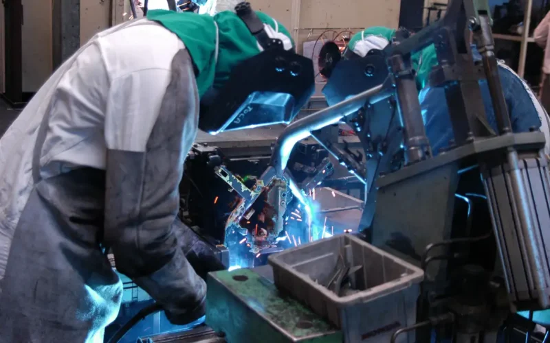 Produção industrial interrompe 2 meses de queda e sobe 0,2% em julho