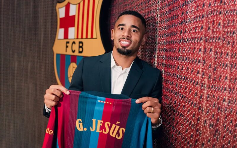Barcelona acerta contratação de Gabriel Jesus por três temporadas