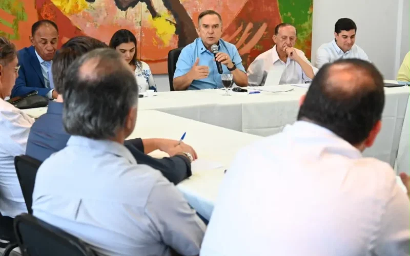 Mabel apresenta projeto para transformar imóveis públicos sem uso em fonte de receita para Goiânia