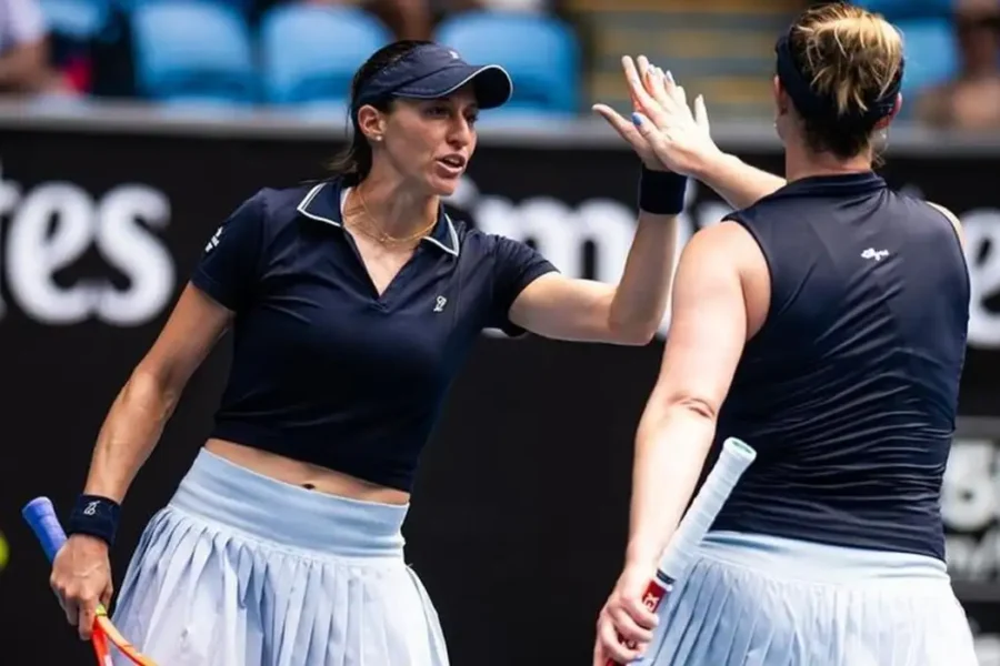 Dupla de Luisa Stefani vence estreia e avança à 2ª rodada do US Open