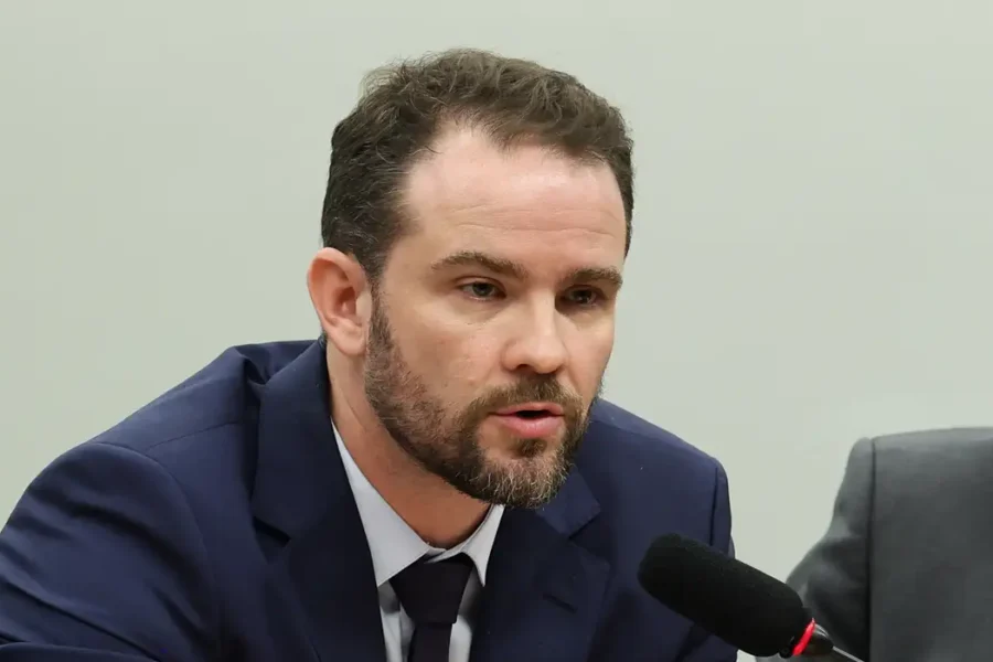 Governo aposta no diálogo para cumprir meta fiscal, afirma ministro da Fazenda