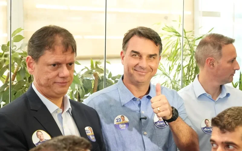 PL articula proposta alternativa para barrar PEC do fim da escala 6×1 caso Flávio Bolsonaro seja eleito